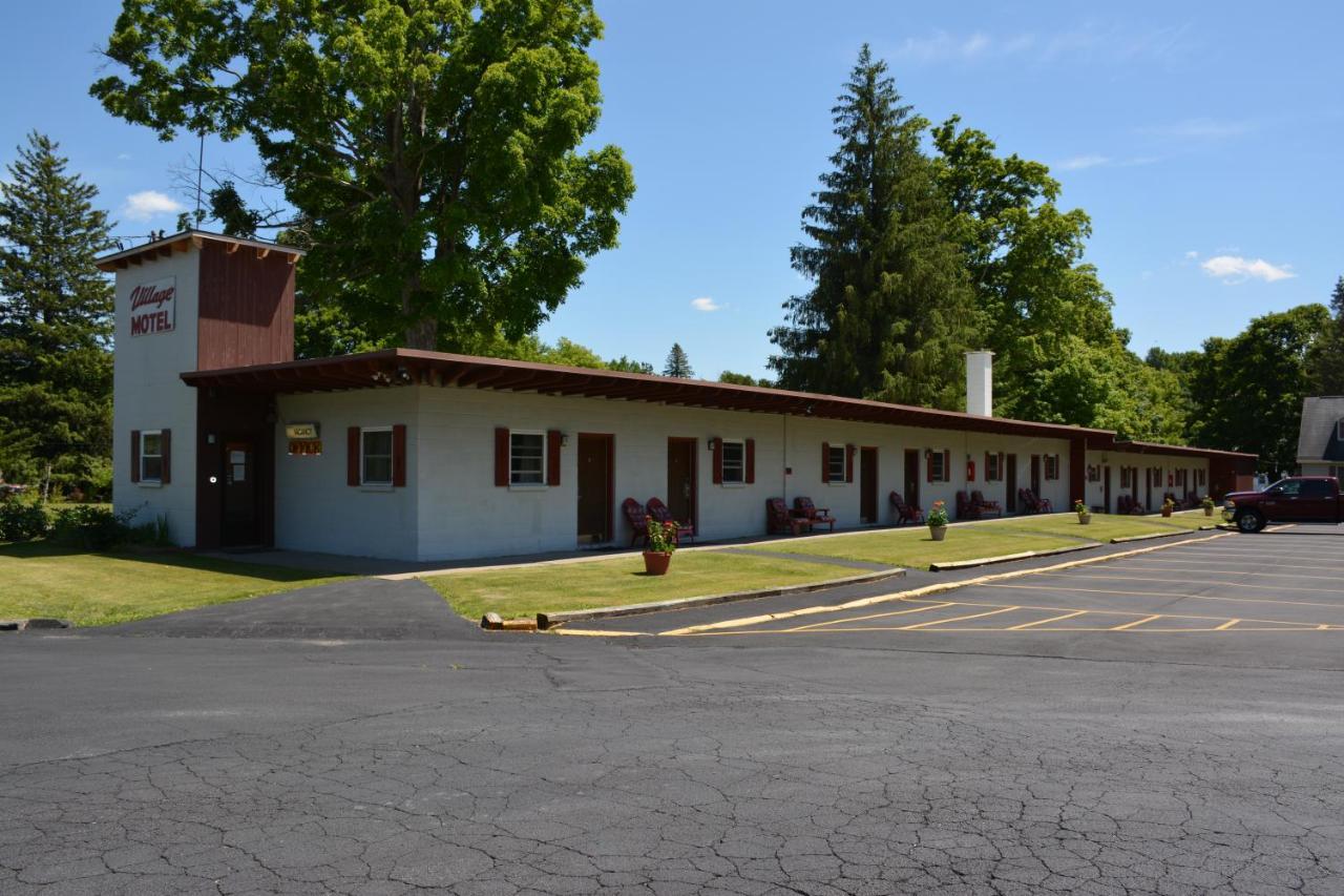 The Village Motel Richfield Springs Exterior foto